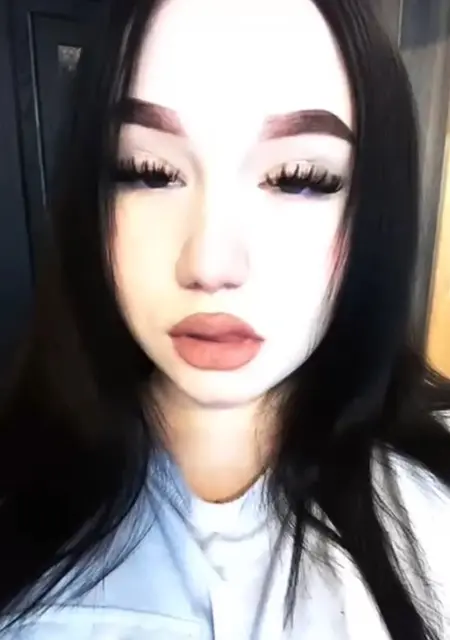 Алиса из Саратова, мне 20, познакомлюсь для дружбы