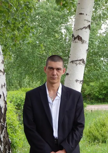 Я Эдуард, 39, из Бугуруслана, ищу знакомства без обязательств