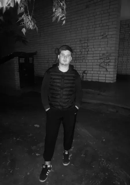 Илья из Волжска, мне 19, познакомлюсь на одну ночь