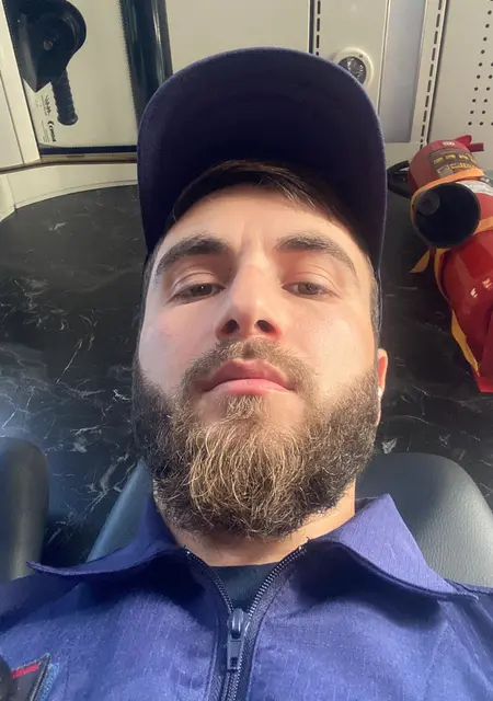 Я Артур, 31, знакомлюсь для приятного времяпровождения в Железногорске