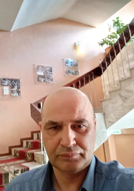 Я Влад, 47, из Эльбана, ищу знакомство для постоянных отношений