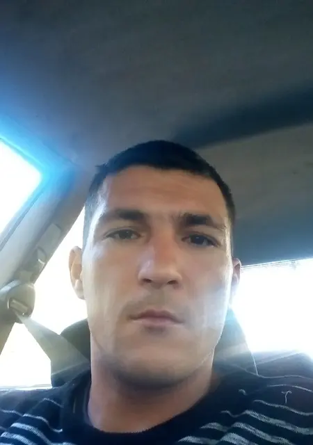 Я Андрей, 37, из Дальнереченска, ищу знакомства на одну ночь