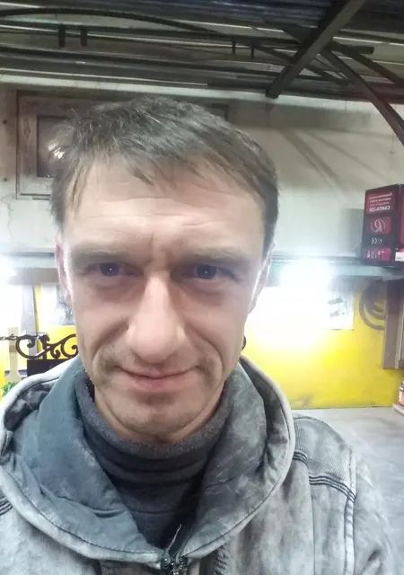 Я Андрей, 45, из Шумерли, ищу знакомства без обязательств