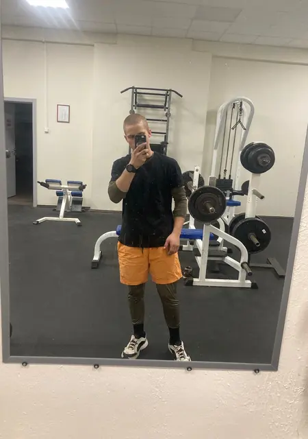 Юрий из Наро-Фоминска, мне 21, познакомлюсь для вирта