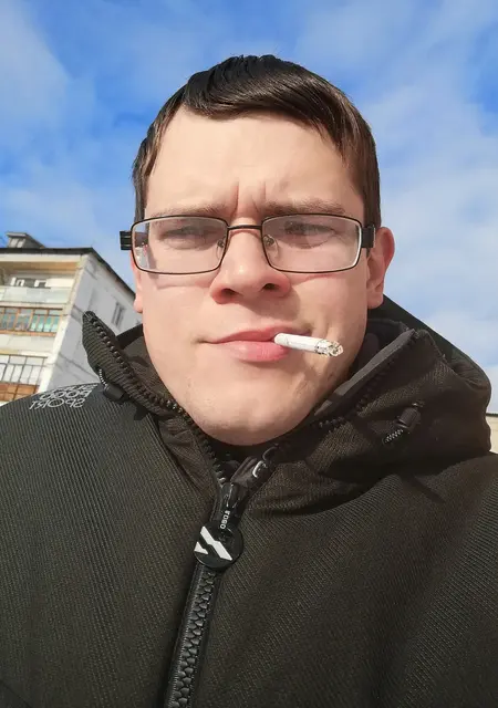 Я Николай, 27, из Тавды, ищу знакомства на одну ночь